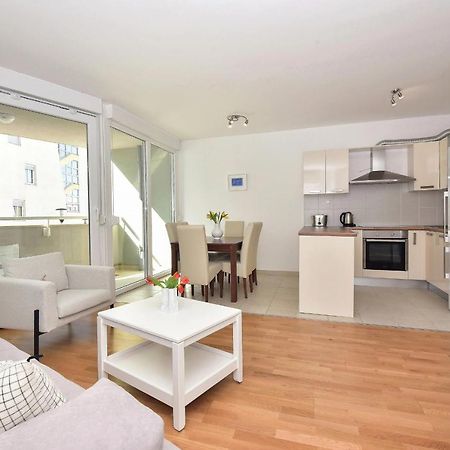 Sunshine Apartment Makarska Exterior photo