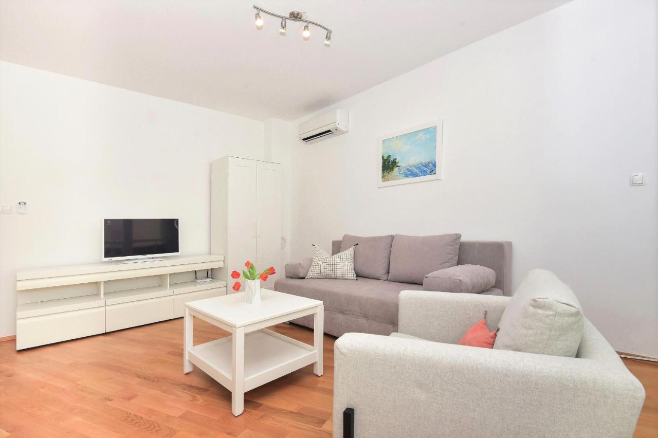 Sunshine Apartment Makarska Exterior photo