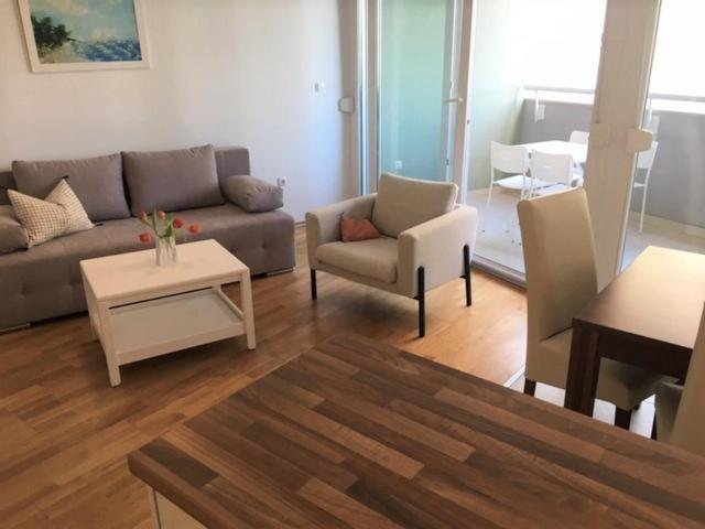 Sunshine Apartment Makarska Exterior photo